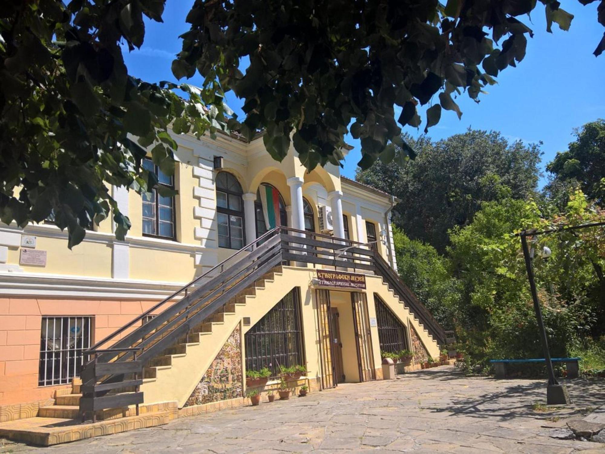 Avenue Hotel Burgas Exterior photo