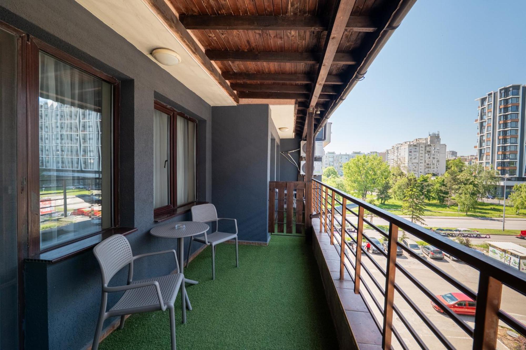 Avenue Hotel Burgas Exterior photo