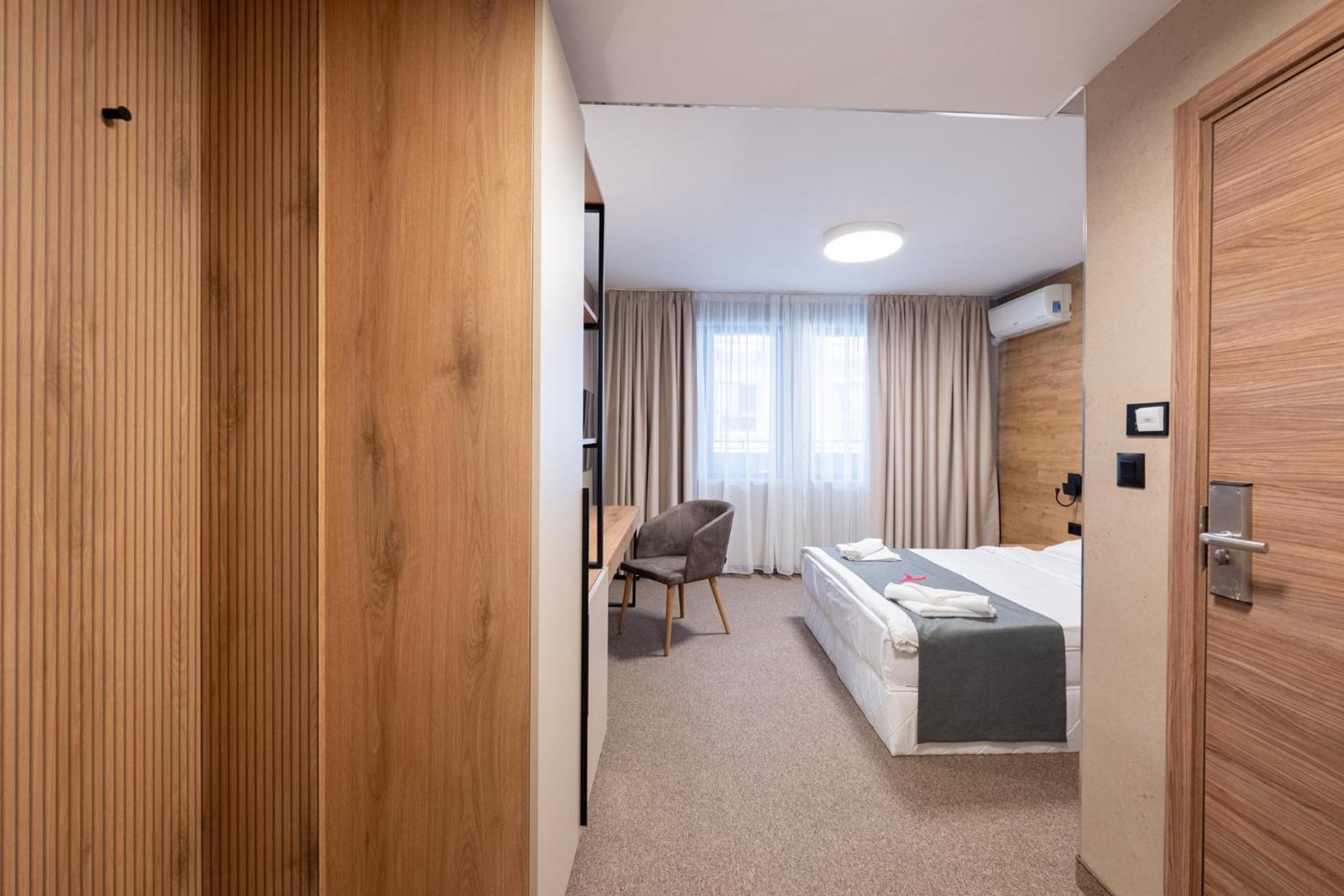 Avenue Hotel Burgas Exterior photo