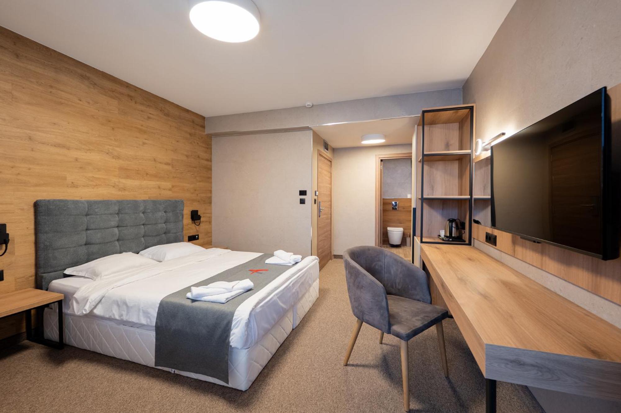 Avenue Hotel Burgas Exterior photo