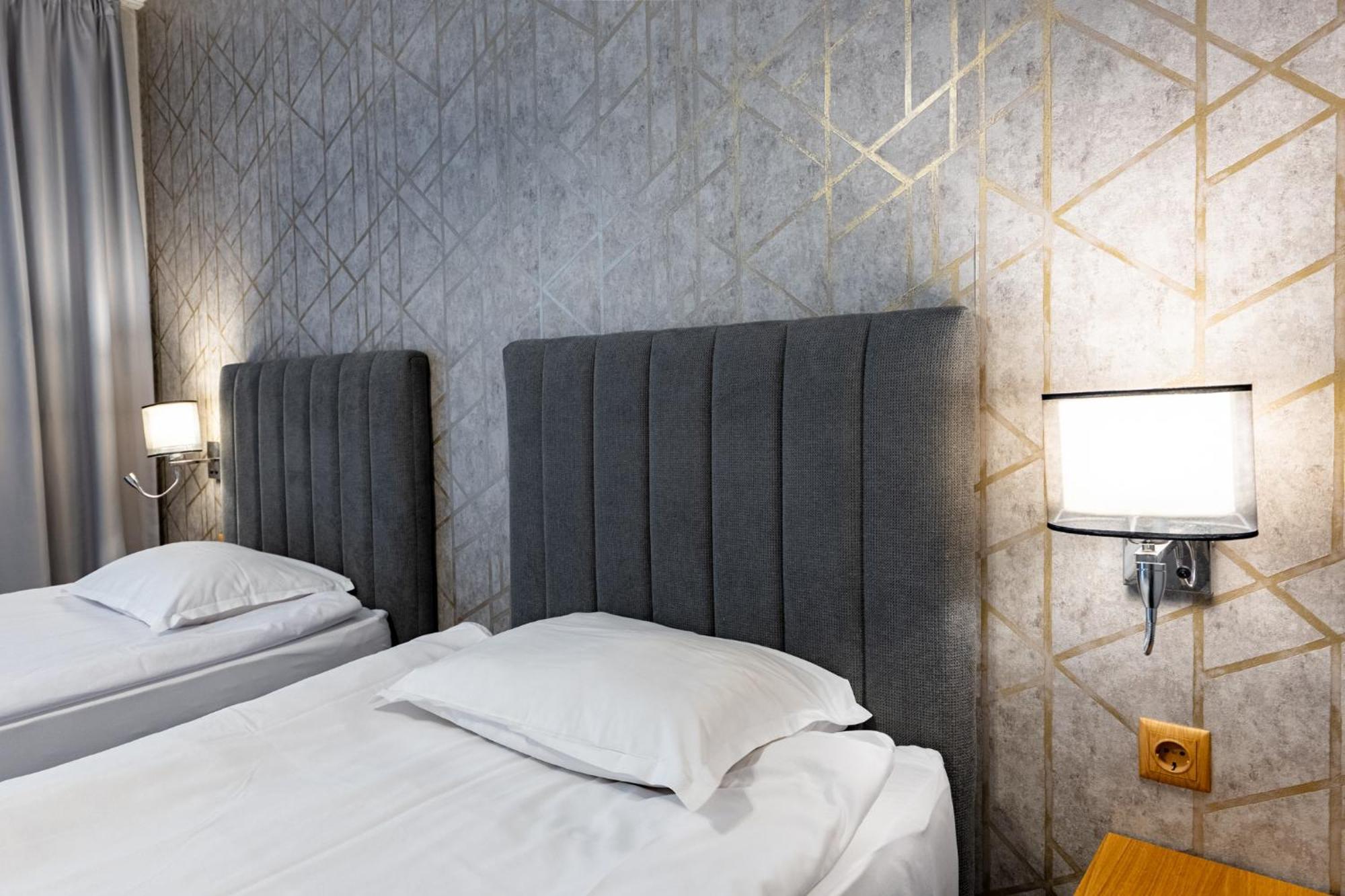 Avenue Hotel Burgas Exterior photo
