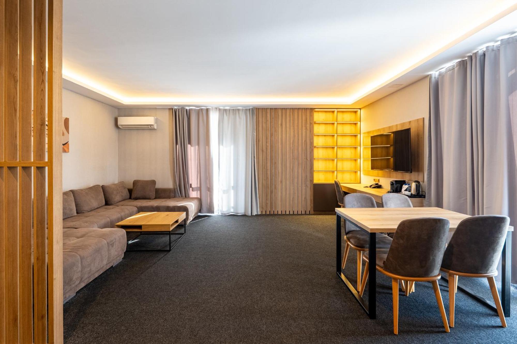 Avenue Hotel Burgas Exterior photo